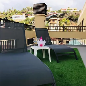 https://estudio-con-amplia-terraza-en-puerto-de-la-cruz.in-canary-islands.com